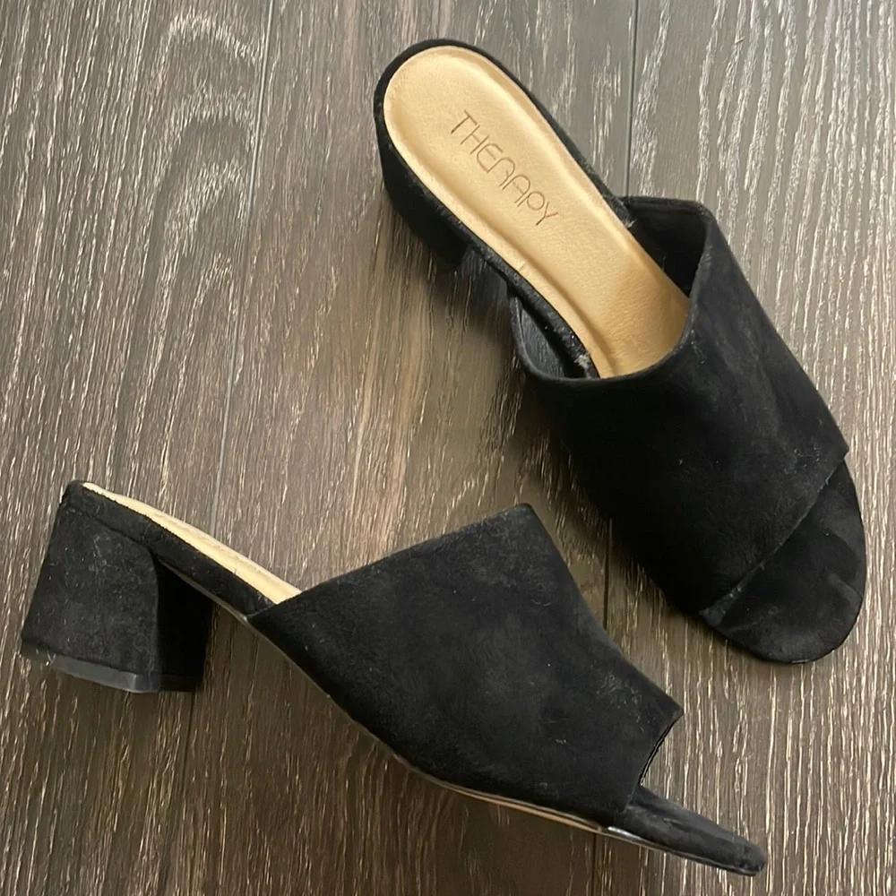 Therapy black suede mule sandals size 9 NWT - Picture 1 of 5
